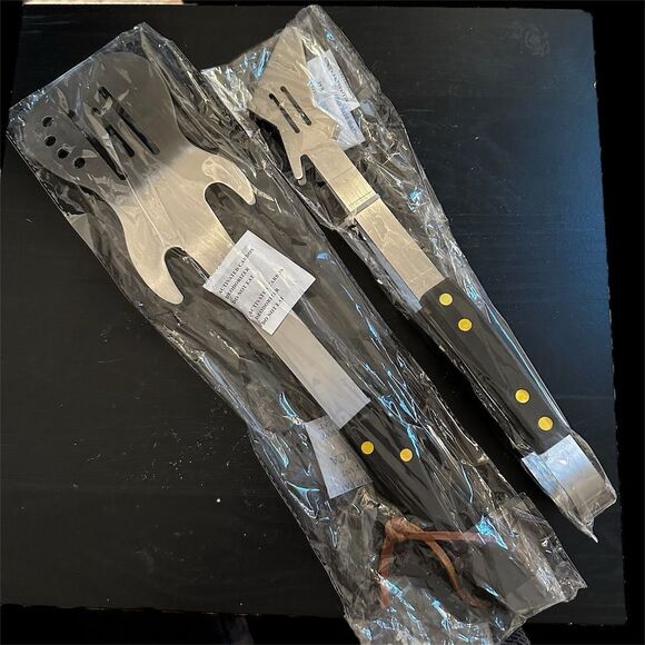 Unknown Rock Guitar BBQ Tool Set - Spatula & Tongs Music Theme Gift Set - Picture 1 of 4